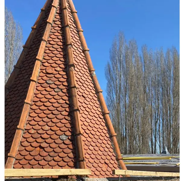 Tourelle en tuiles plates — chantier MCT Couverture