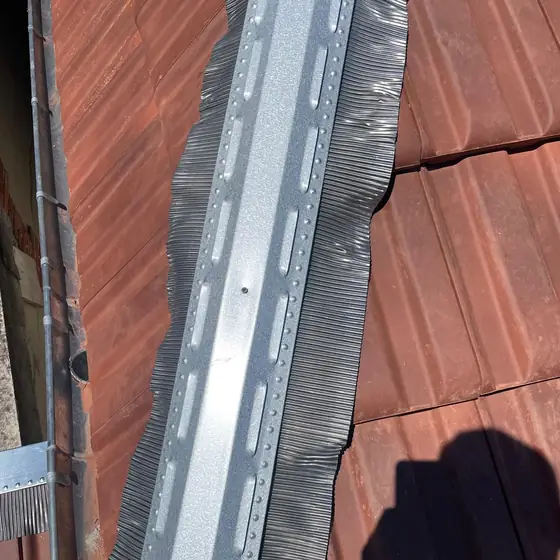 Faîtage de toiture avec closoir ventilé neuf posé par MCT Couverture